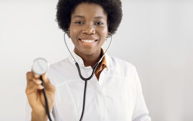 KuinMed Health provider preparing iron infusion therapy